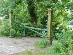 
Wattsville Park gateposts, August 2012